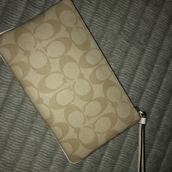 Coach Wristlet - Picture 2 of 4